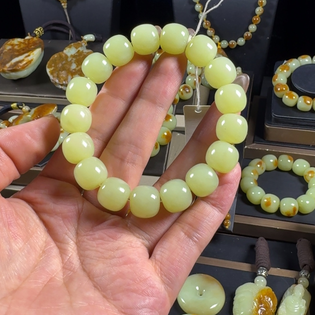 岫岩老玉（透闪石质玉）未镶嵌手链