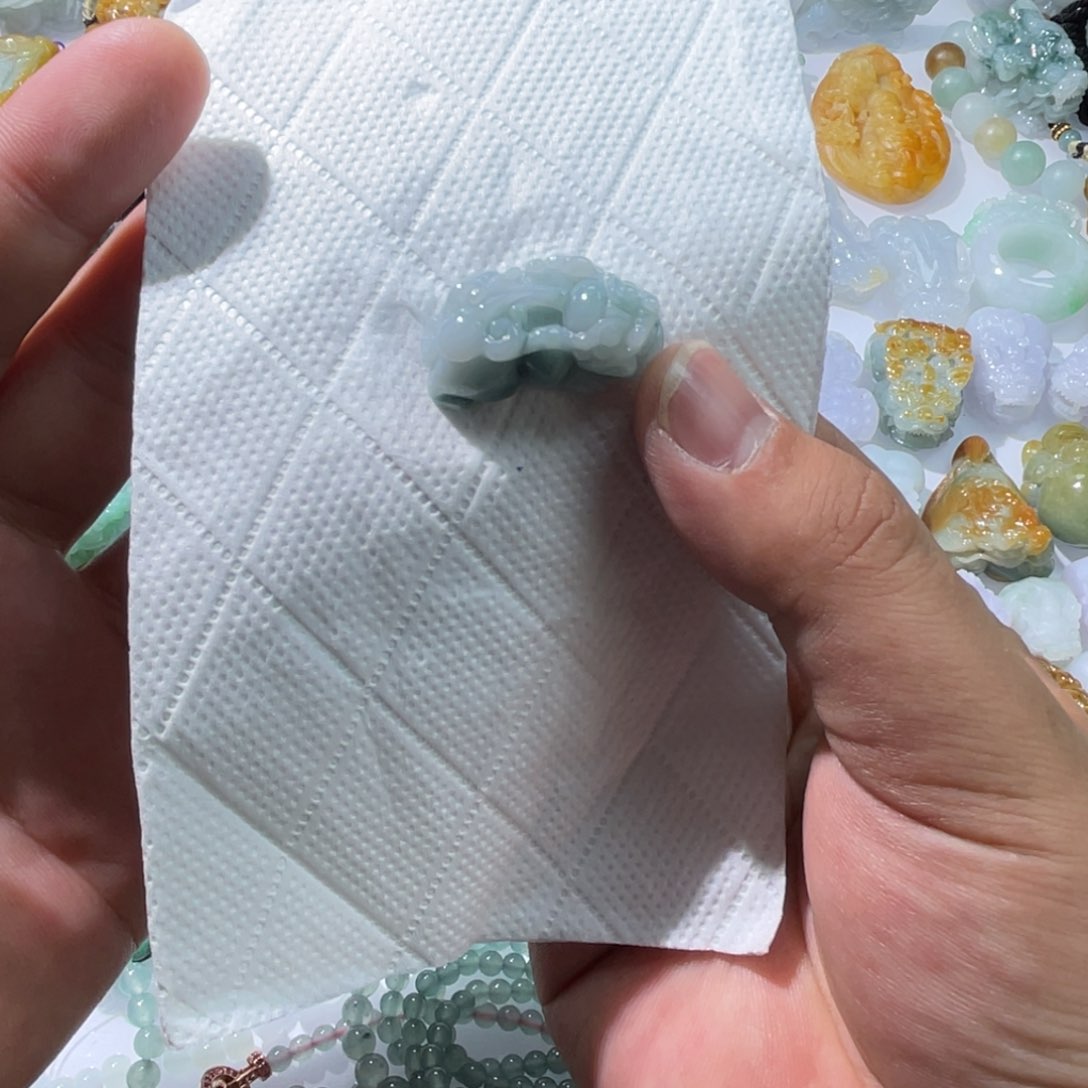 翡翠颈饰未镶嵌天然