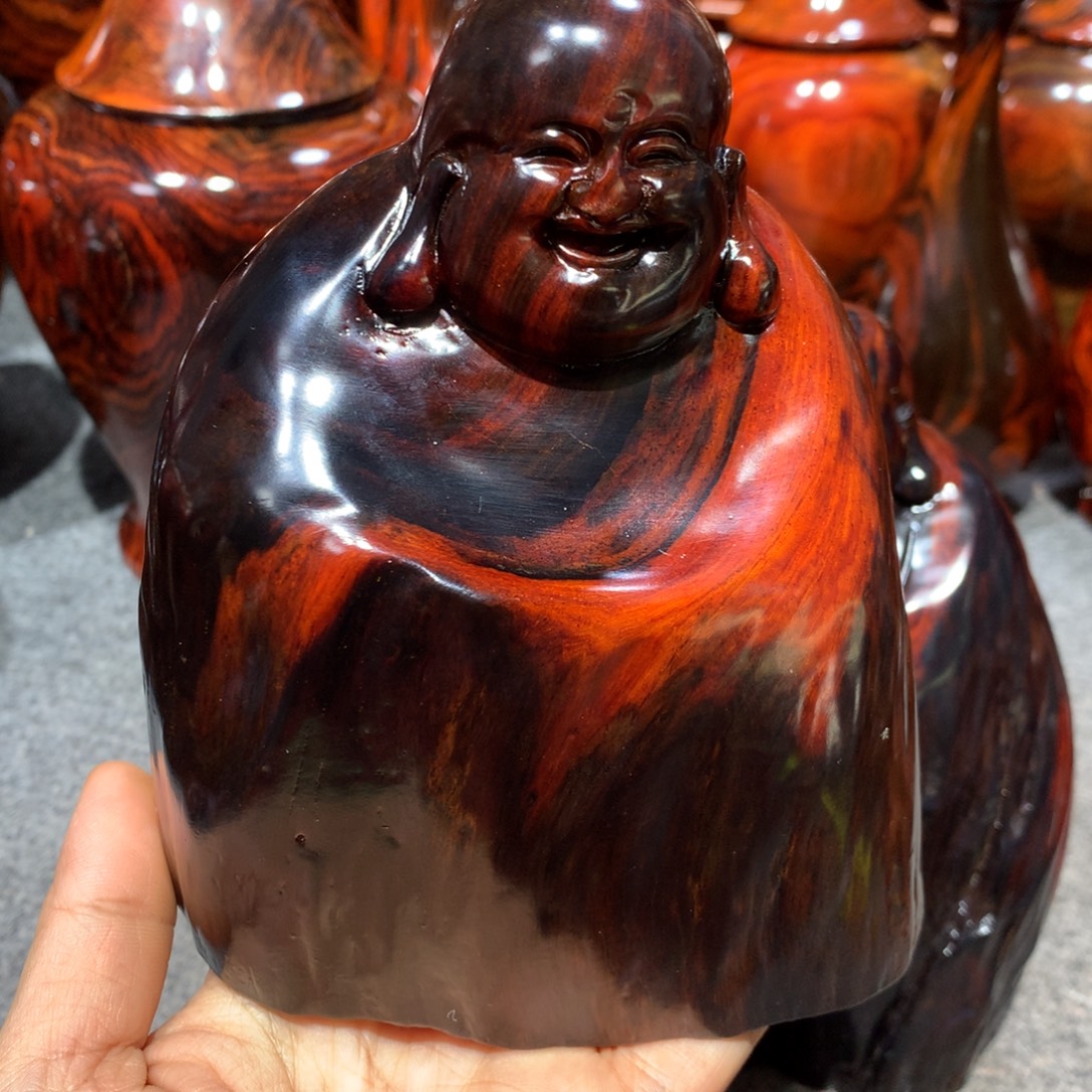 读***者木大红酸枝黑飘红笑佛