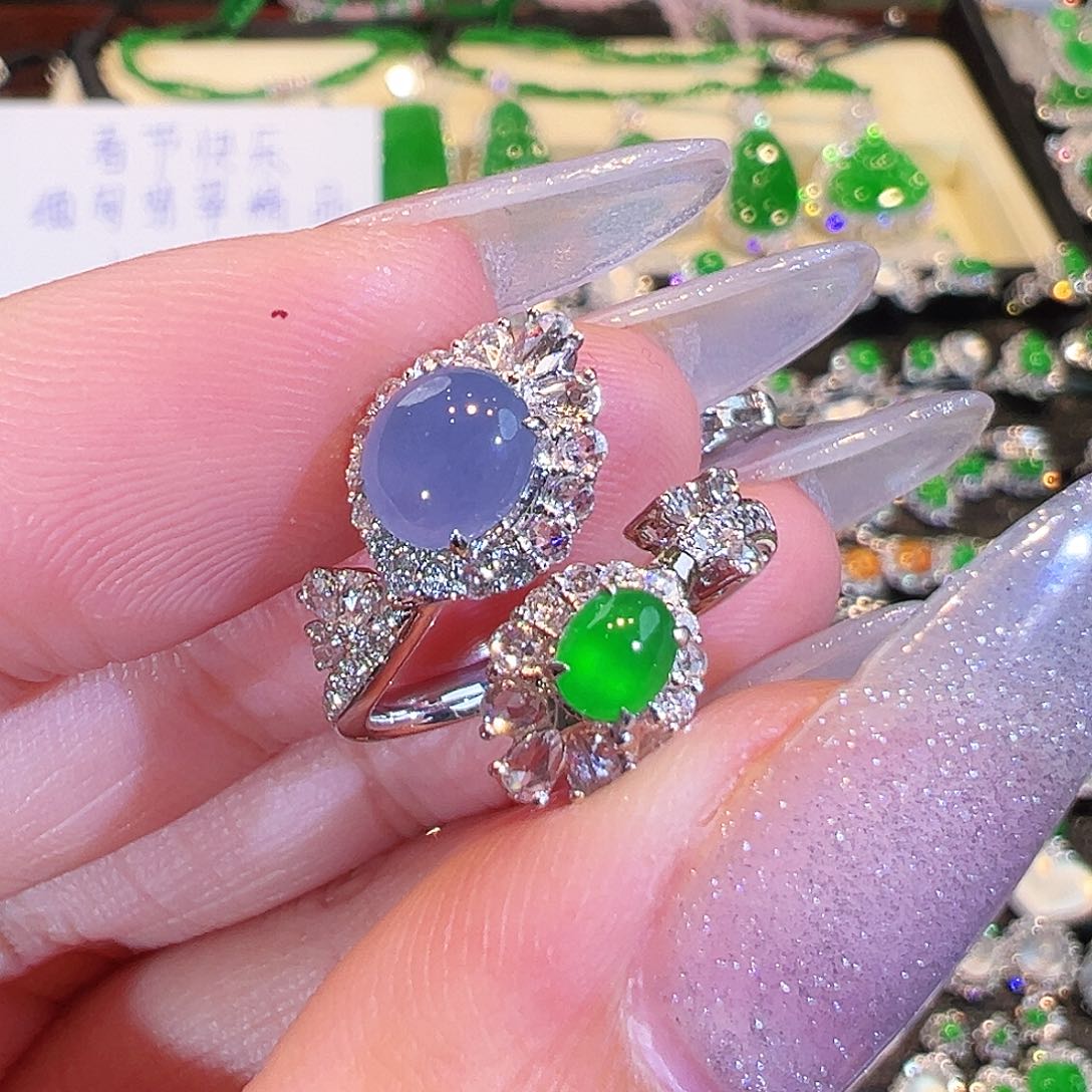 翡翠戒指18K金镶嵌翡翠