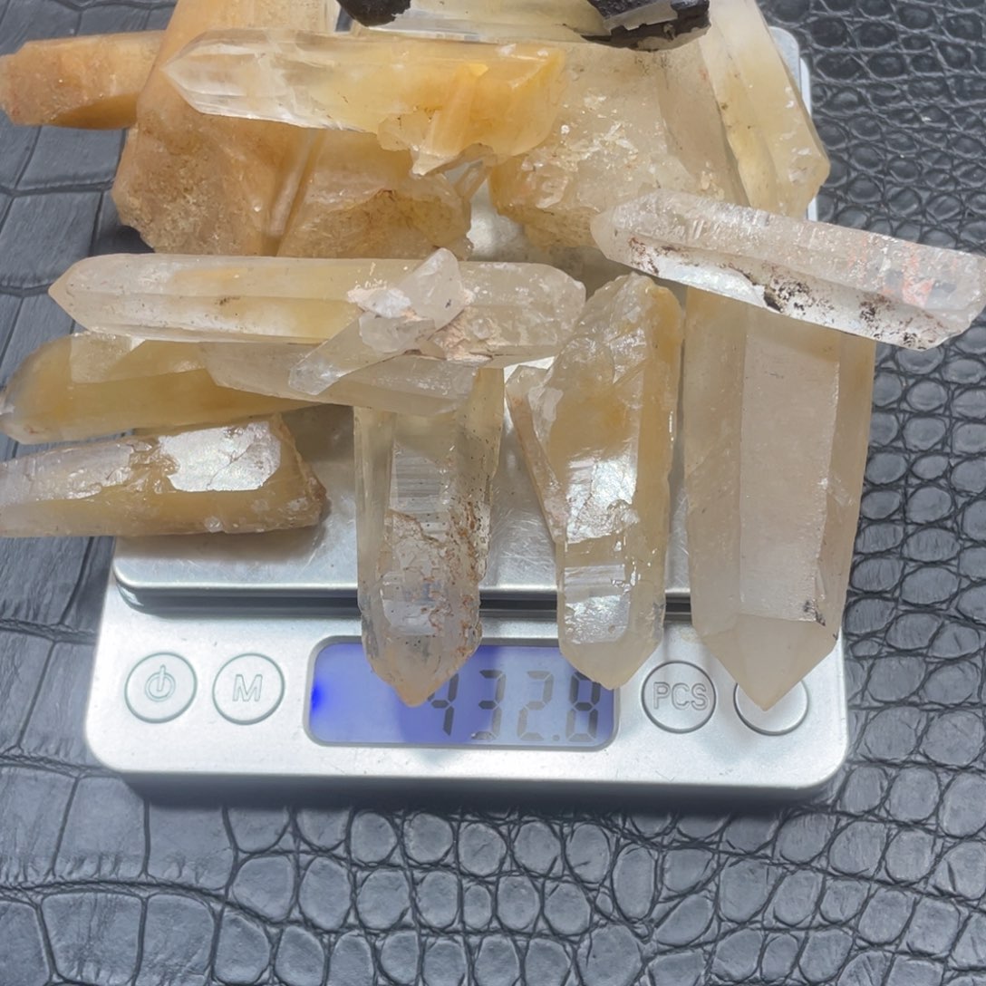 水晶黄兔毛430克未镶嵌