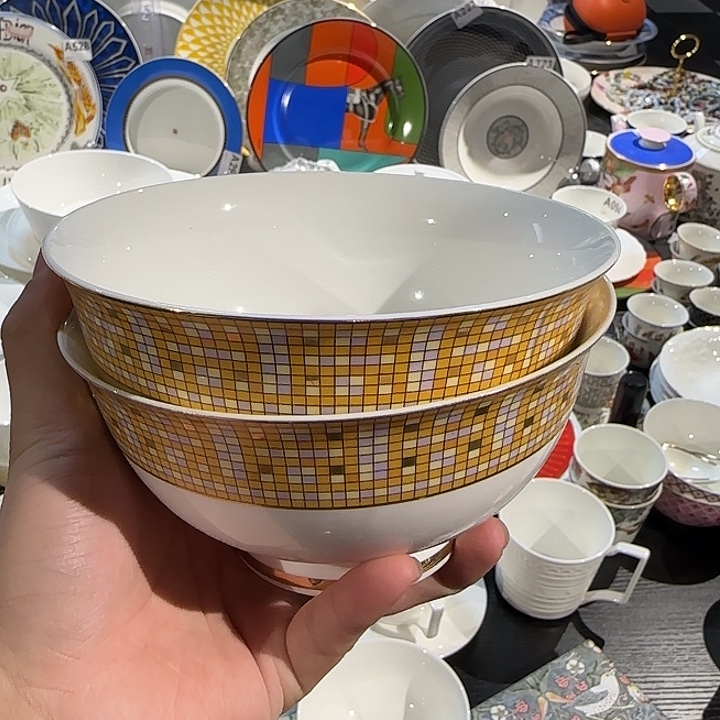 两个面碗面碗面碗