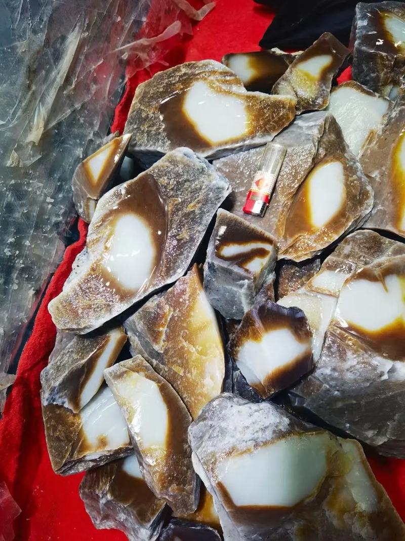 新疆和田玉 且末蓝 黄口 天泰白 