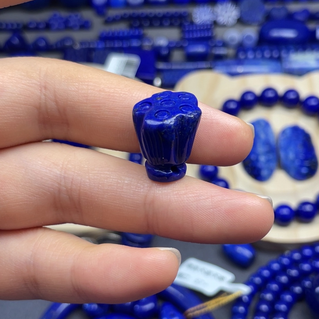 青金石未镶嵌莲蓬吊坠