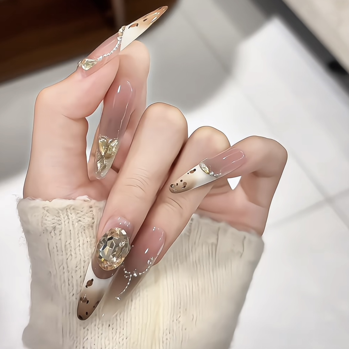 秋冬美拉德法式甜酷爆闪高级感手工穿戴美甲贴片