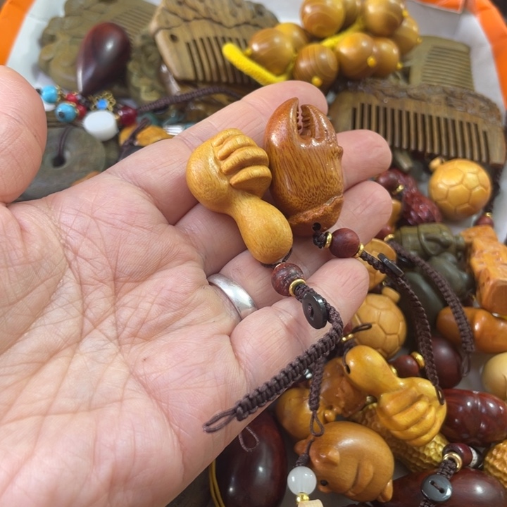 小****大叶紫檀（黑酸枝木类）1788988898988899888