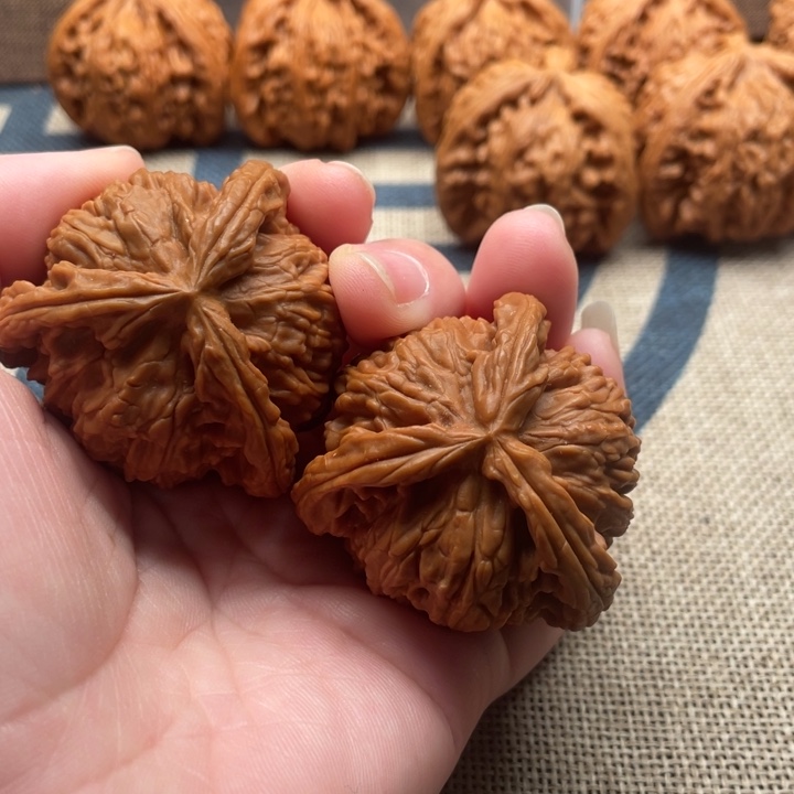 K***i核桃白狮子43核桃