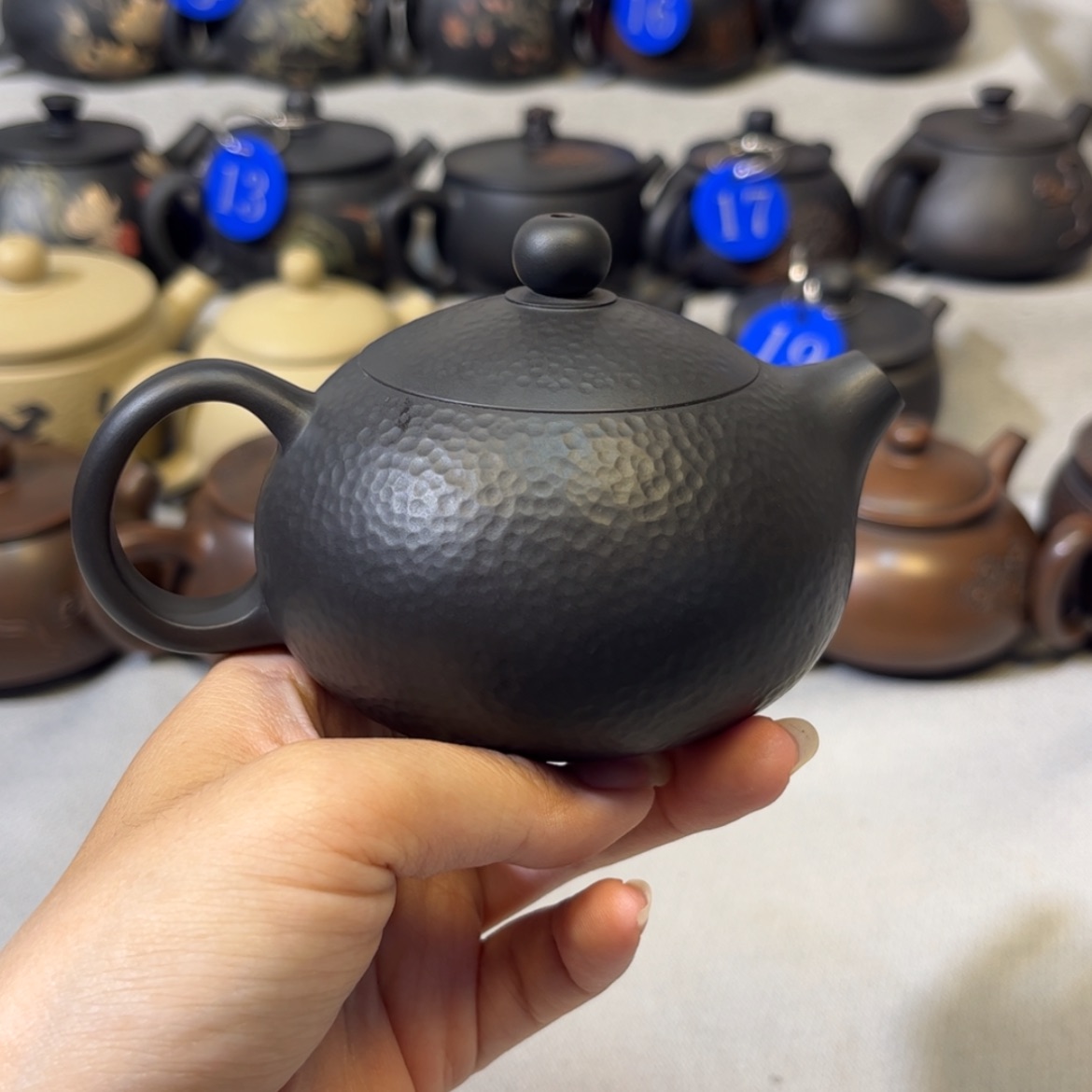 【闪购商品】红泥 锤纹壶 容量 160c c