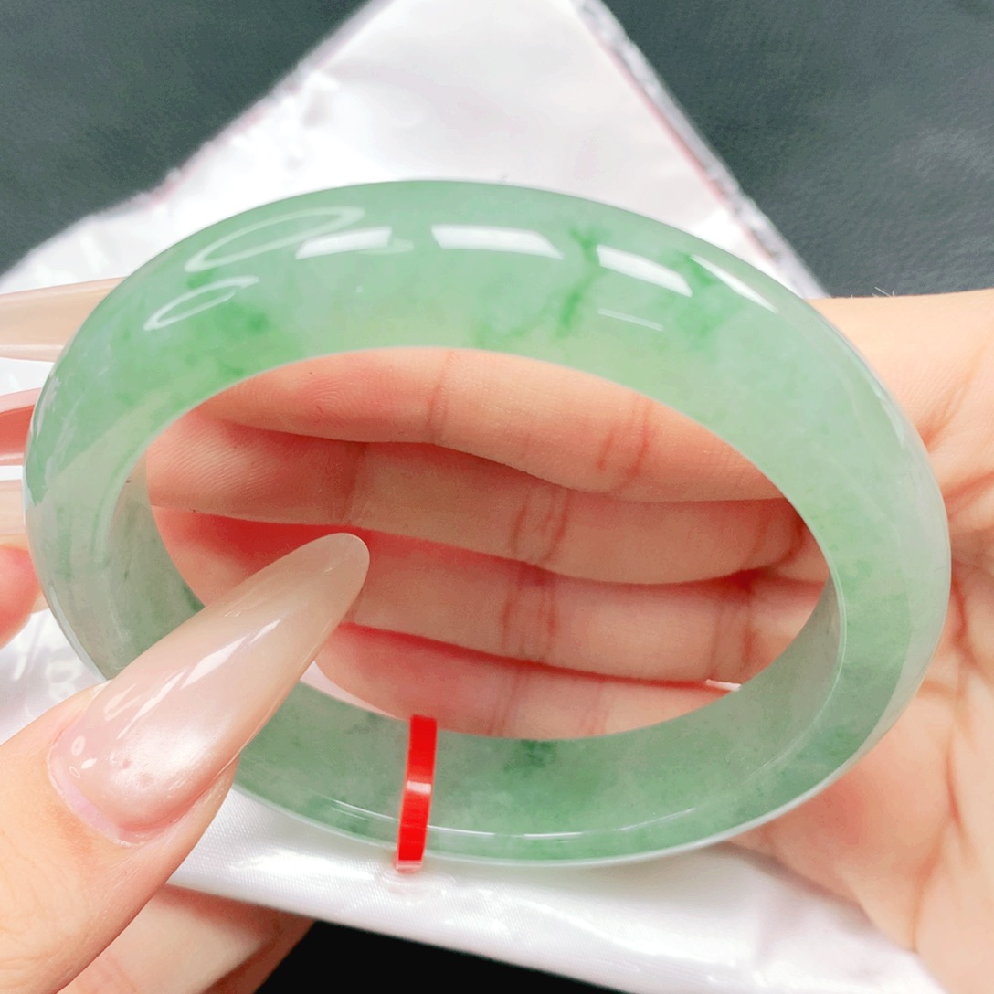 翡翠未镶嵌手镯57