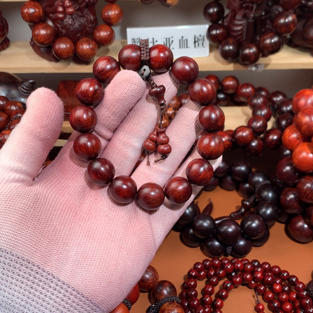 博***爱染料紫檀（血檀）1.5紫泥满粗星--多样性发其一