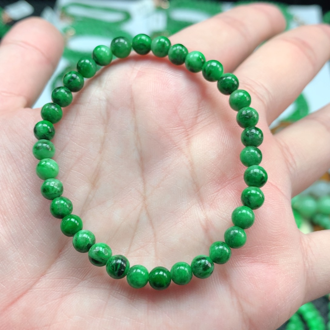 翡翠手链未镶嵌翡翠