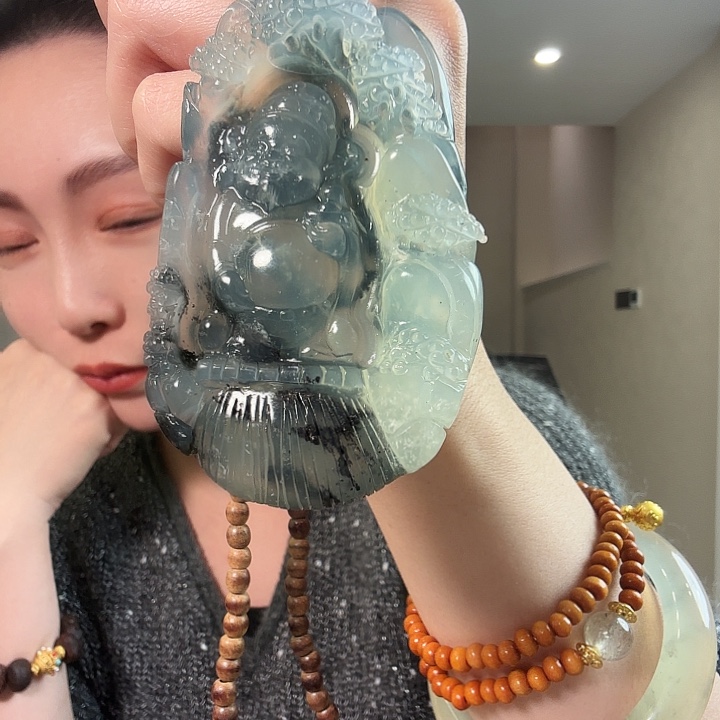 林****蛇纹石玉未镶嵌颈饰