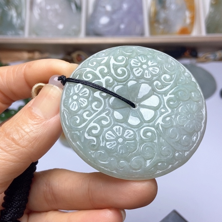 翡翠未镶嵌套链翡翠