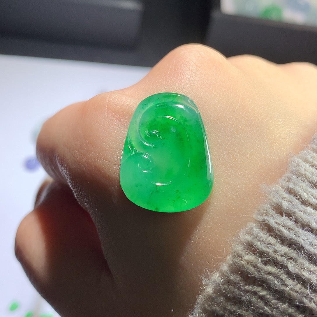 翡翠未镶嵌挂件如意22.4 16.6 2.7