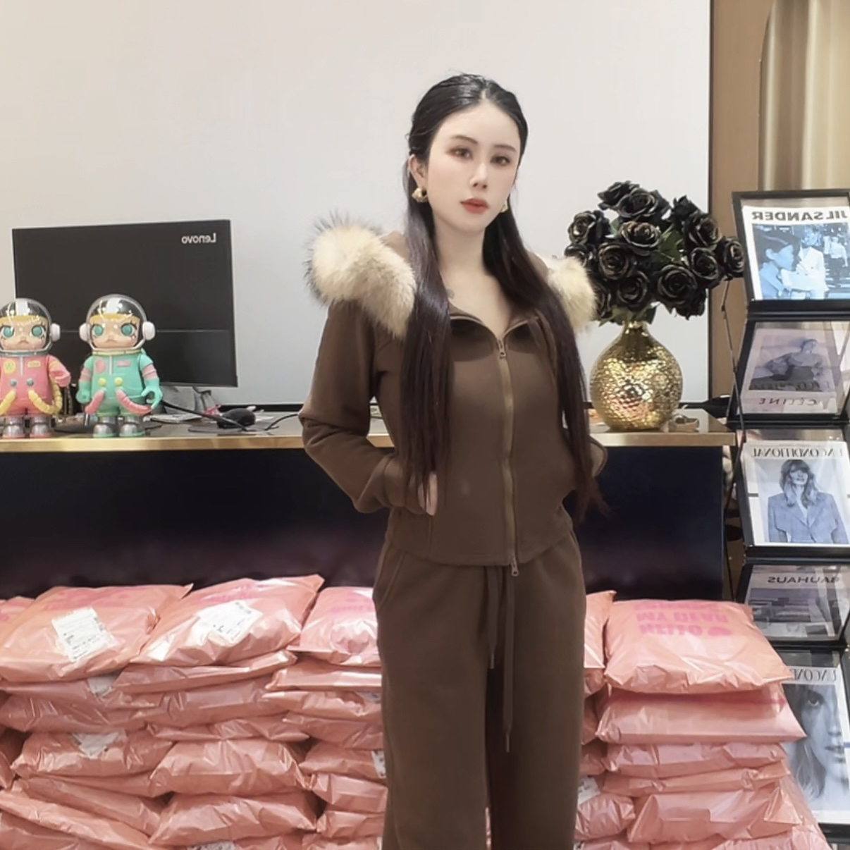 婷子-订制真毛领连帽加绒外套➕加绒阔腿裤修身套装(8-98202-6)