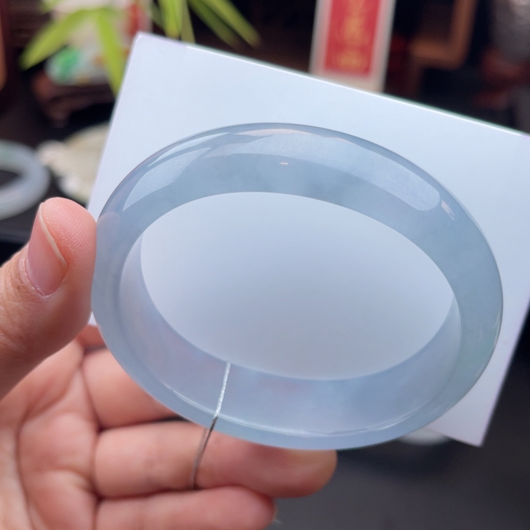 未镶嵌手镯（贵妃镯）翡翠冰川蓝贵妃