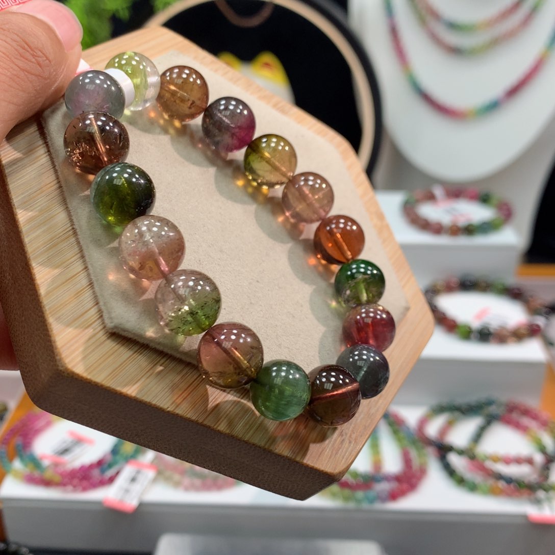 碧玺手链未镶嵌   11mm。