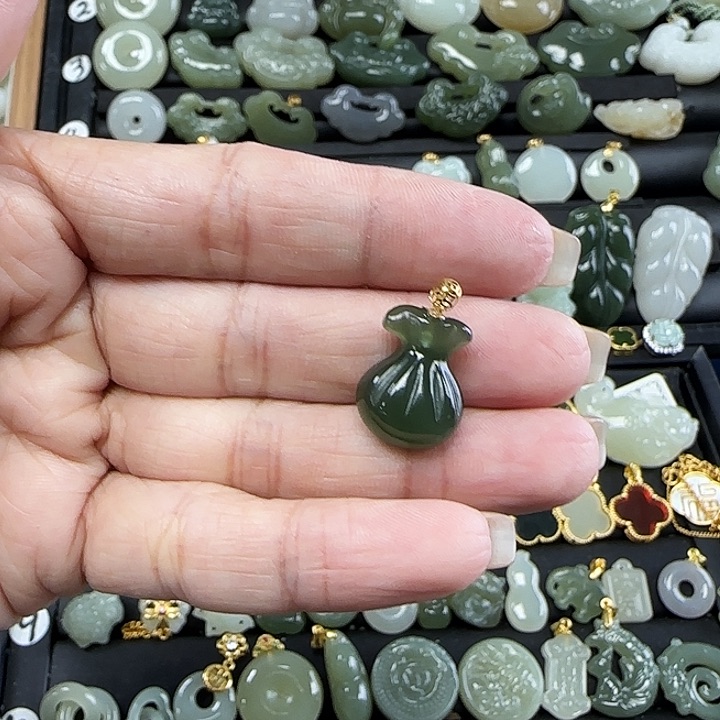 和田玉18K金镶嵌吊坠(不含链)