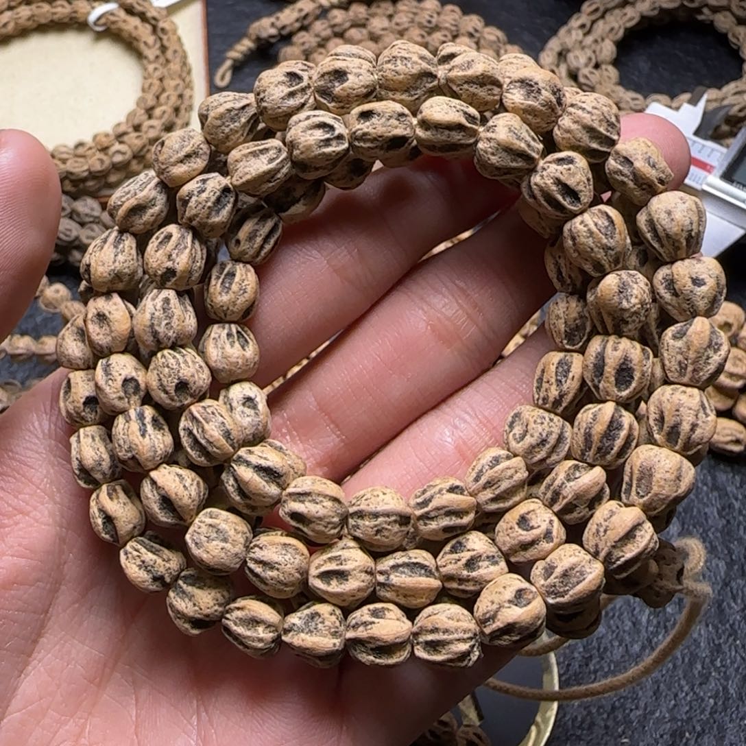 于***我吊坠柏香籽/百香籽