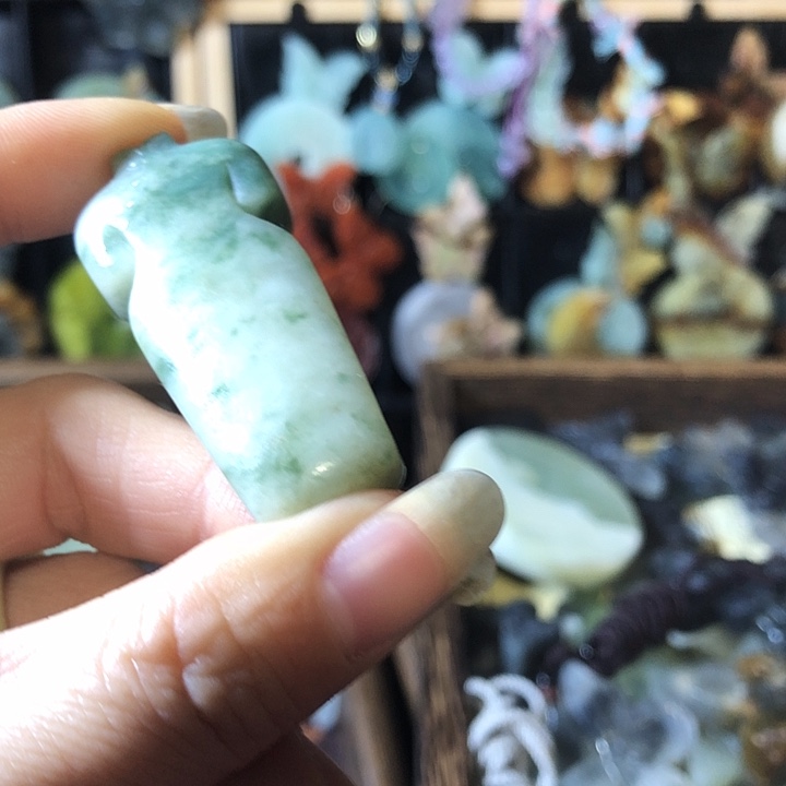 岫玉未镶嵌岫玉挂件