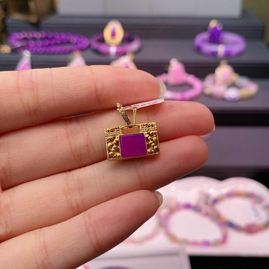 苏纪石（舒俱来）18K金镶嵌吊坠(不含链)