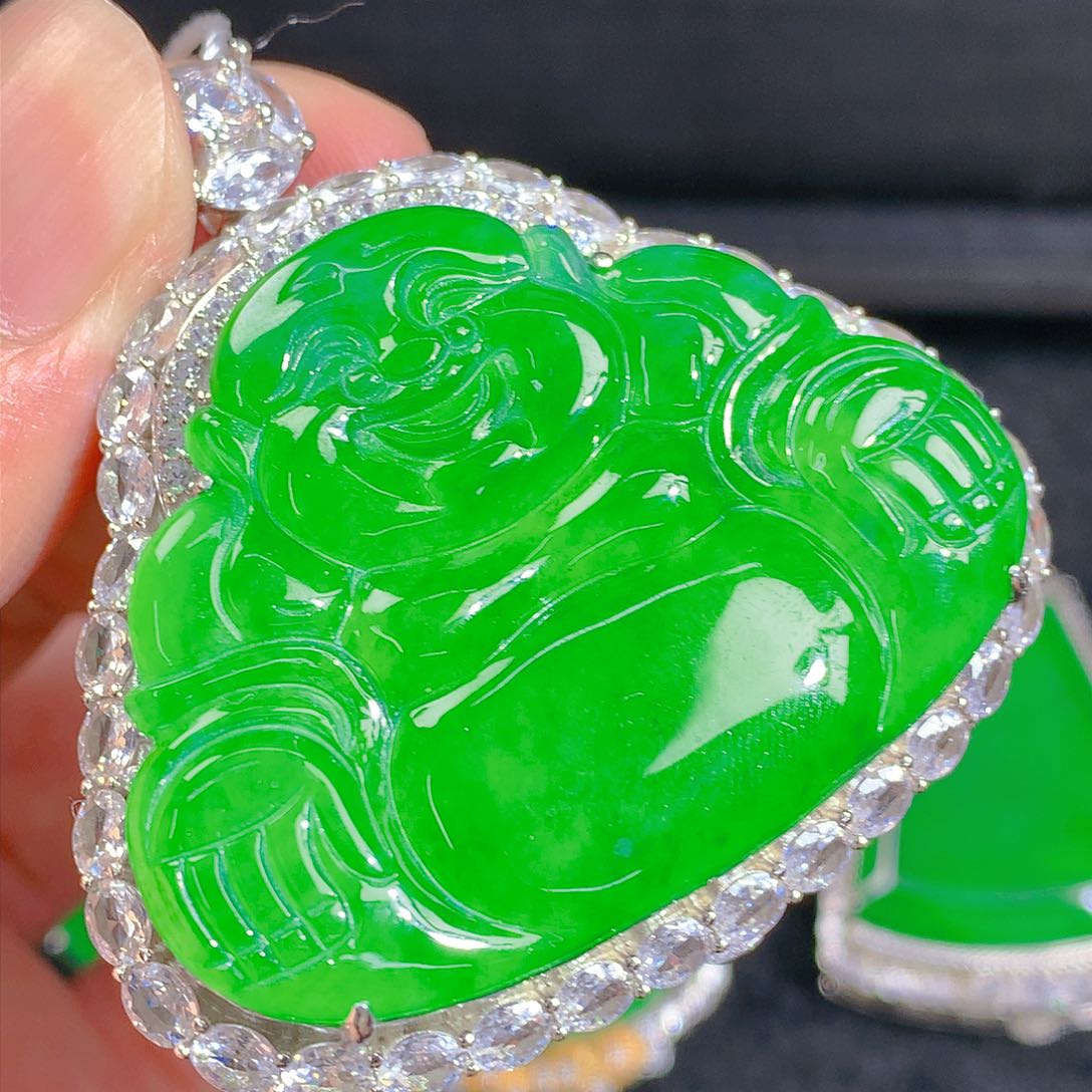 翡翠颈饰银S925镶嵌吊坠