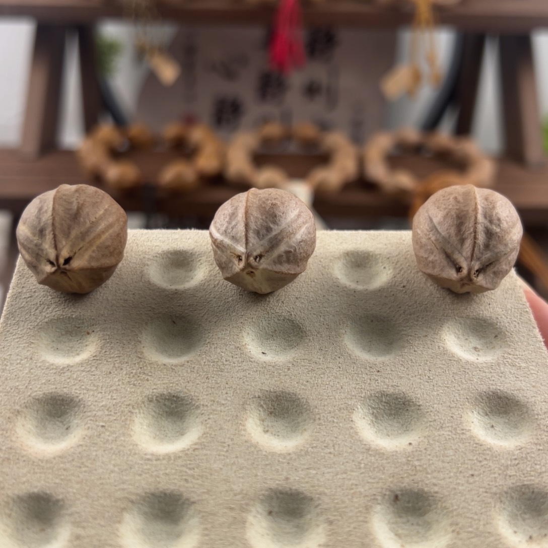 ‘***ツ手串橄榄核梅林铁核大尺寸2.0/2.8三颗