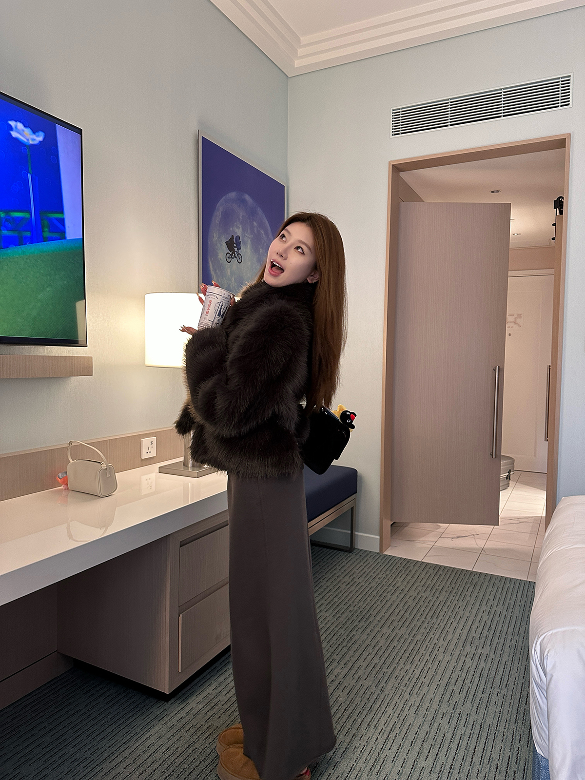 人造皮草 环保毛绒小立领厚实宽松短款毛毛外套女2025秋冬新款