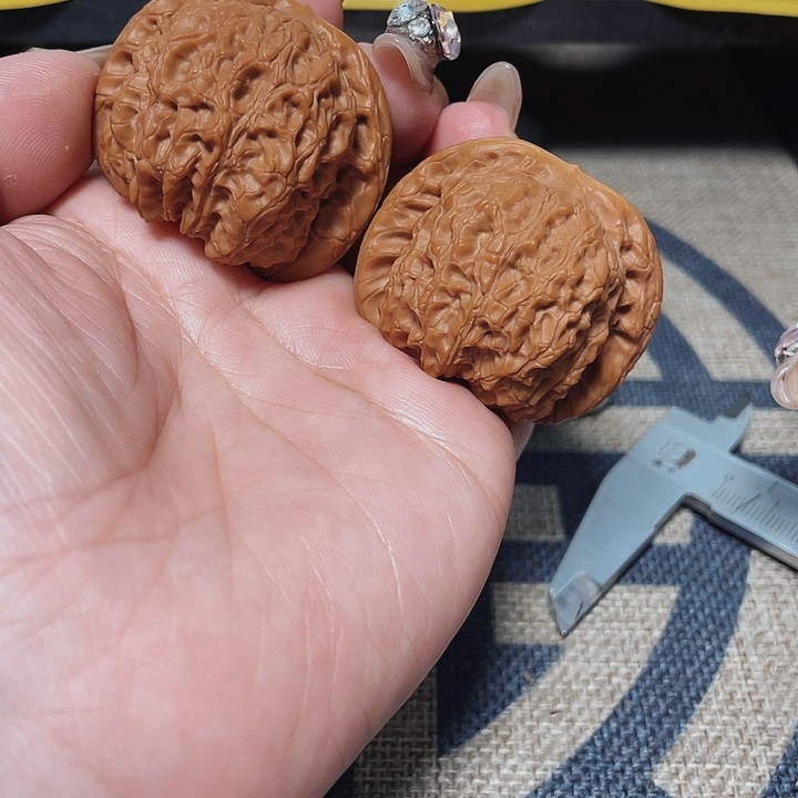 文玩核桃把件血麒麟43