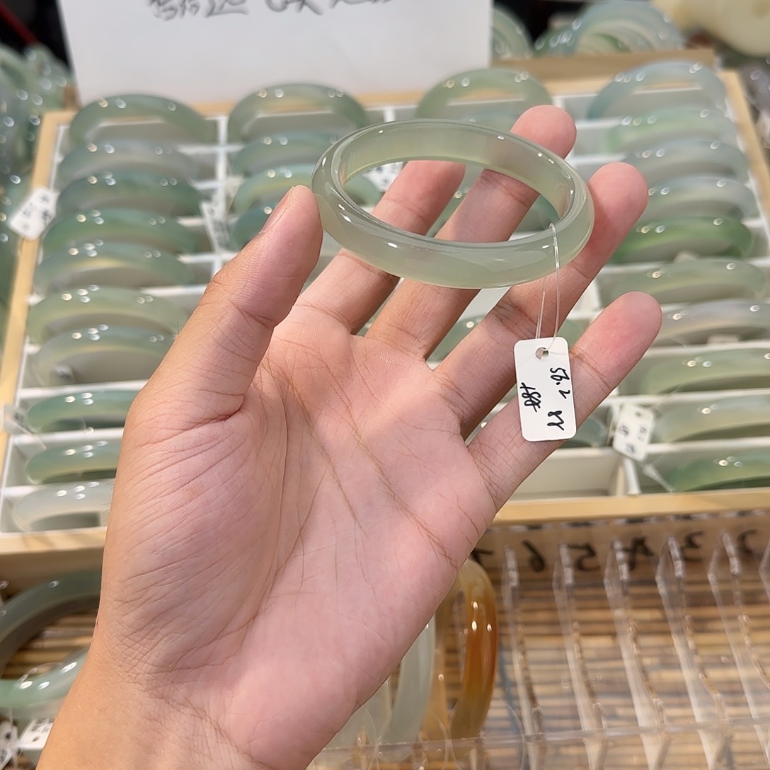 手镯玛瑙/玉髓未镶嵌圈口56.2