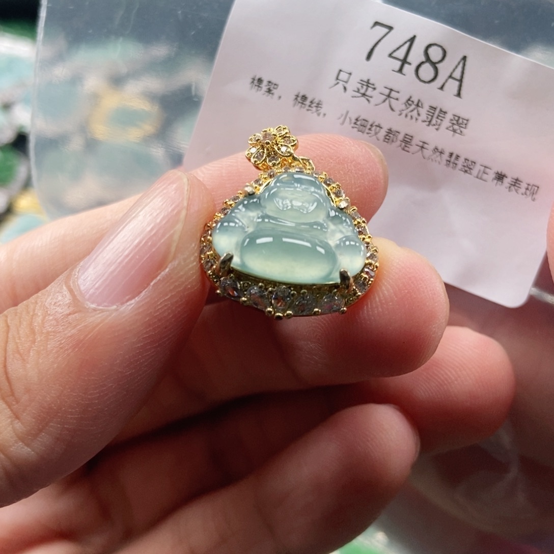 【闪购商品】翡翠未镶嵌颈饰