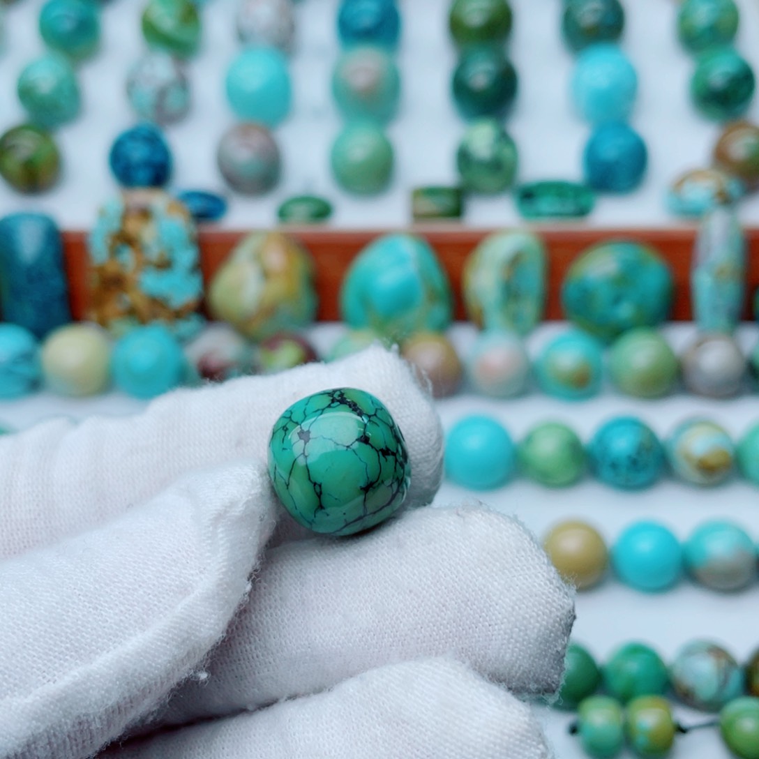 未镶嵌绿松石珠宝奇石