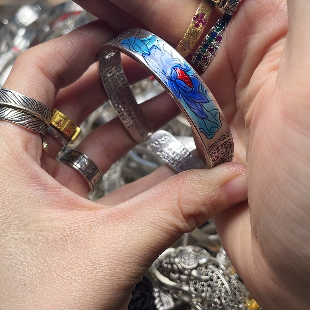 足银时尚潮流手镯