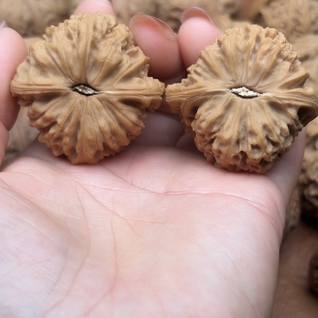 文玩核桃把件南疆