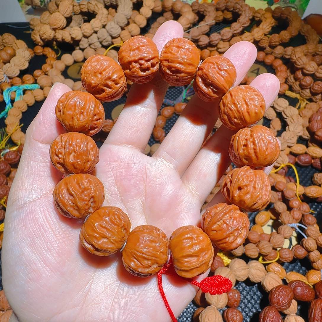 李*森文玩核桃吊坠树王京八棱