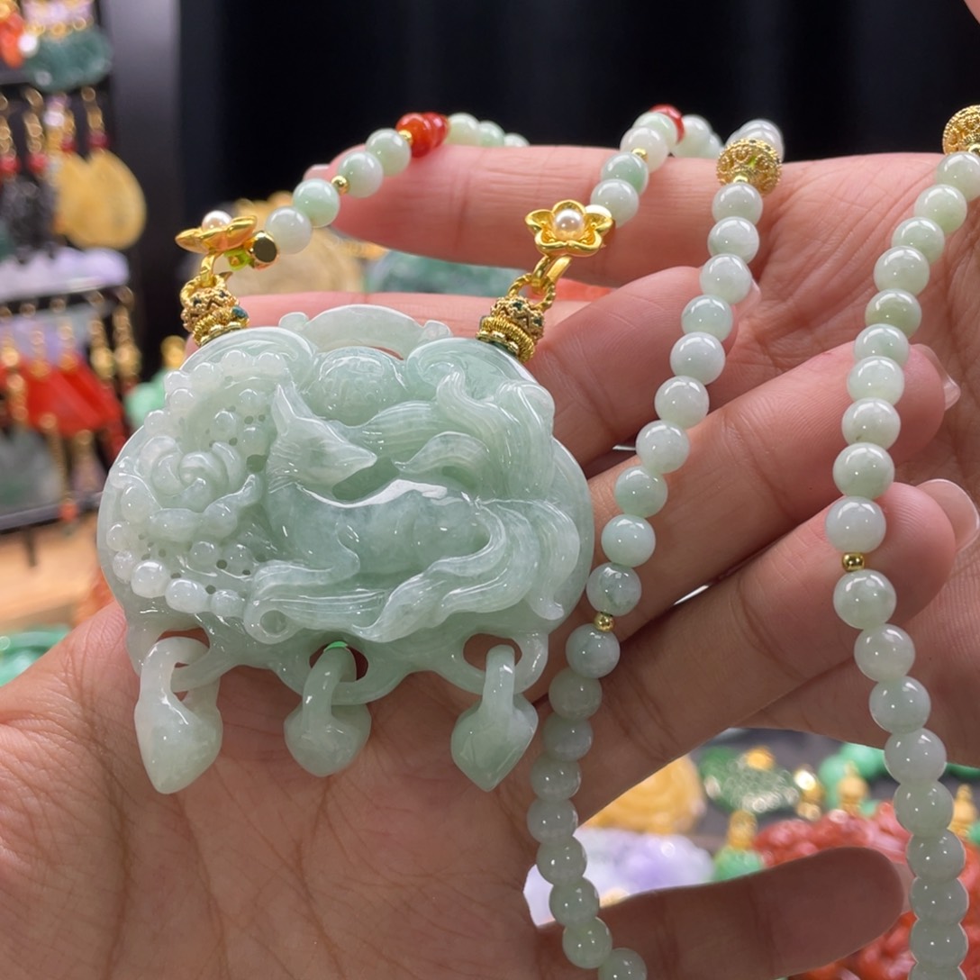 翡翠颈饰未镶嵌代编织