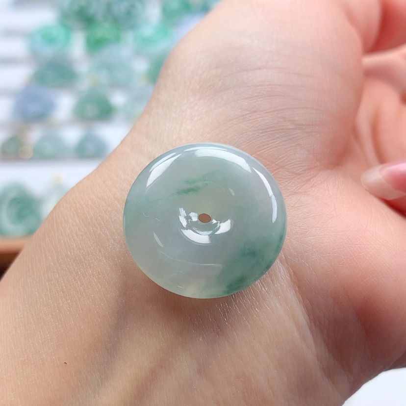 【闪购商品】翡翠吊坠(不含链)未镶嵌