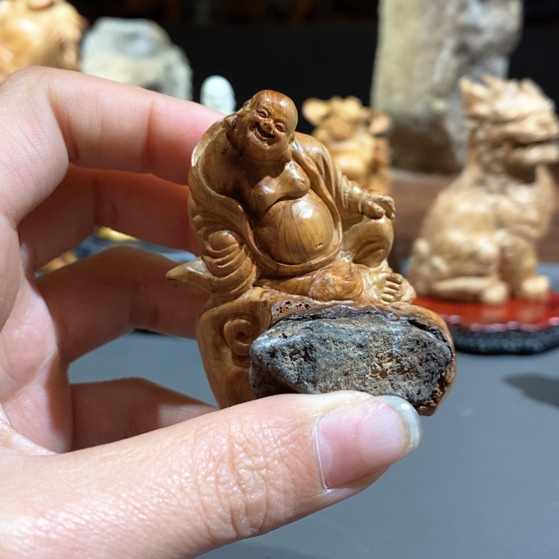 柏木抱石弥勒手把件