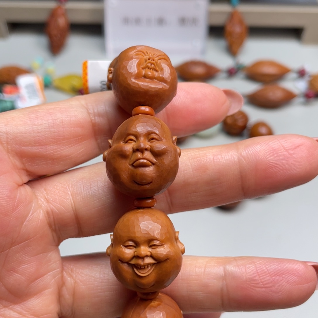 橄榄核手串橄榄核雕工艺