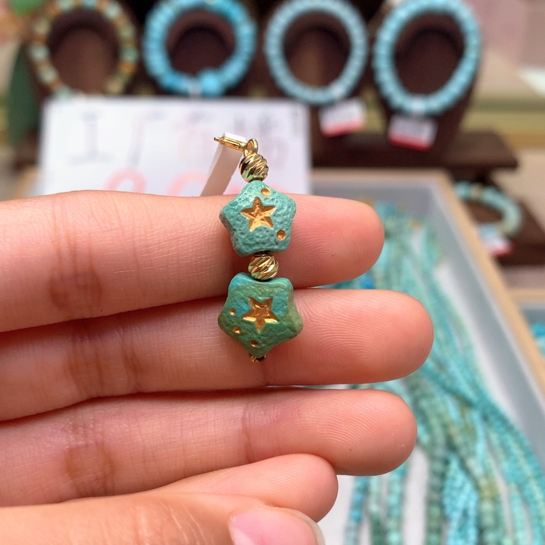 绿松石配饰未镶嵌