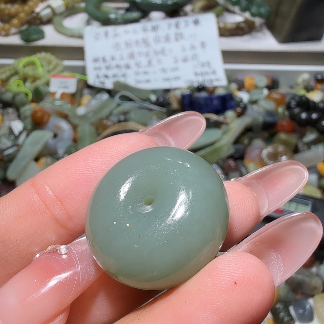 和田玉未镶嵌珠宝奇石