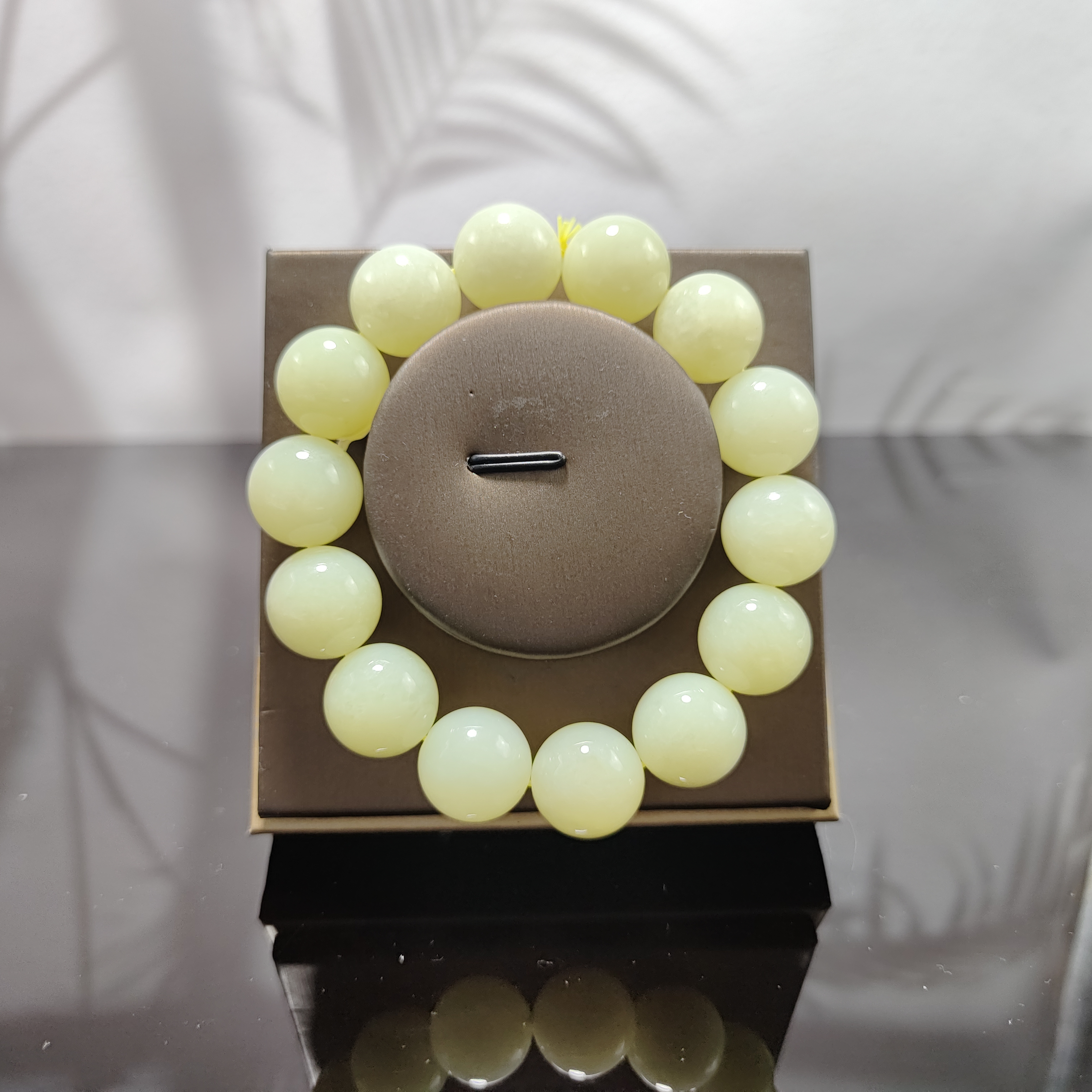 N和田玉黄口圆珠手串（卡16）2655