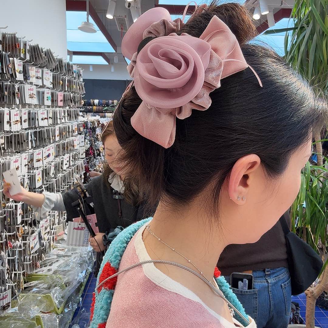 布艺铁合金粉花大抓18