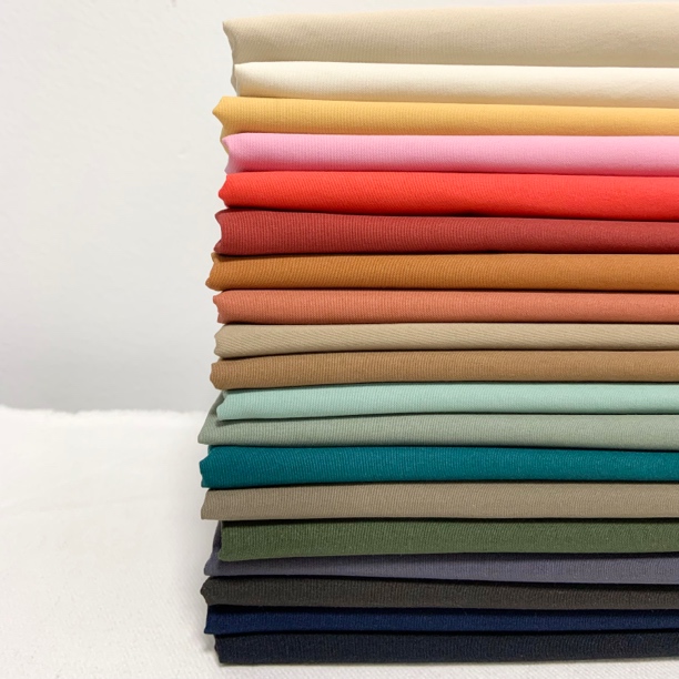 韩版棉涤挺阔高端户外防风防水冲锋衣面料