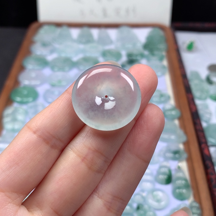 颈饰未镶嵌翡翠冰种平安扣