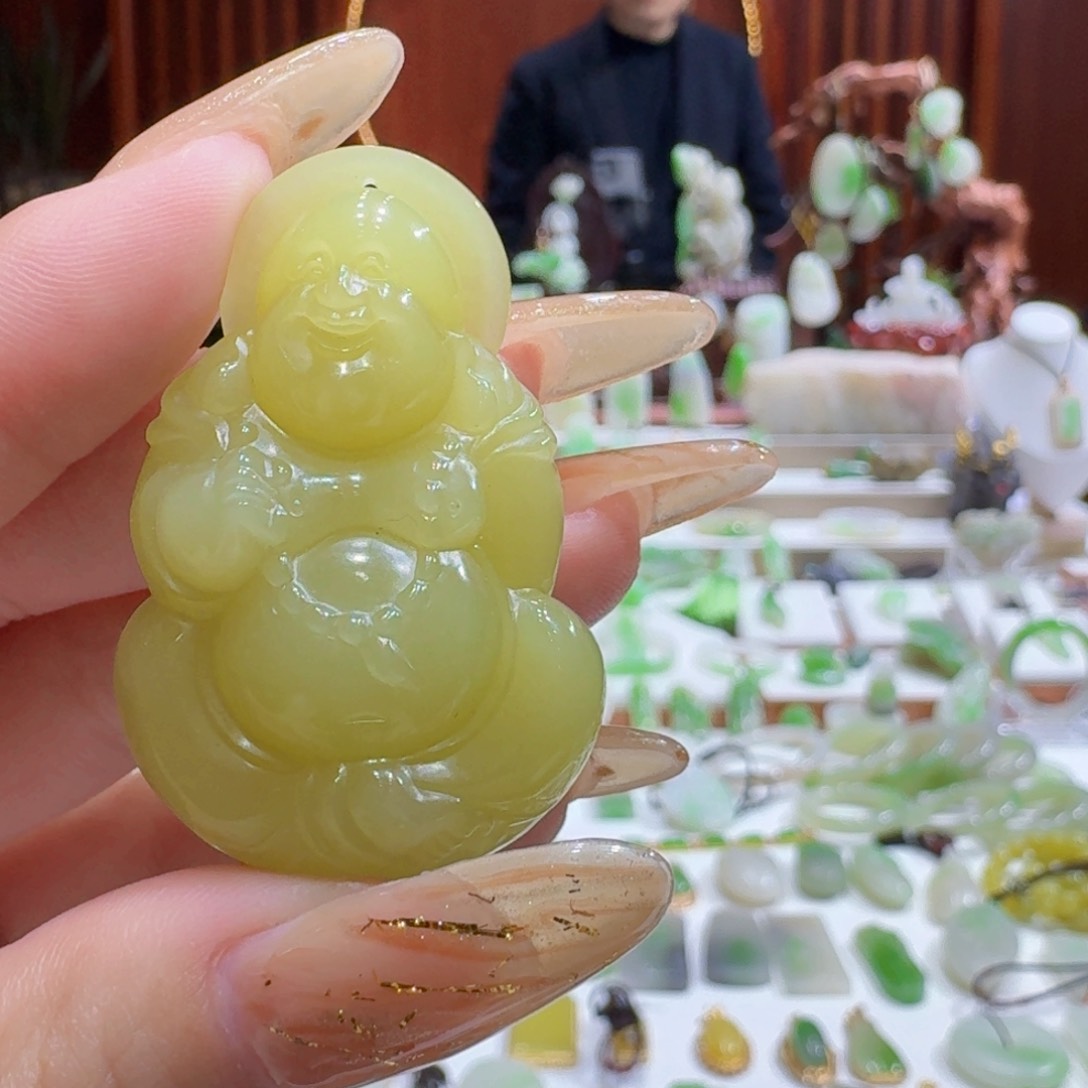 和田玉黄口佛公未镶嵌