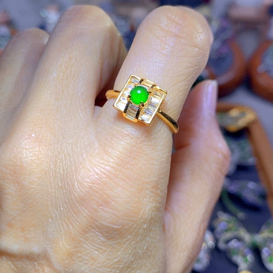 翡翠颈饰银S925镶嵌天然翡翠