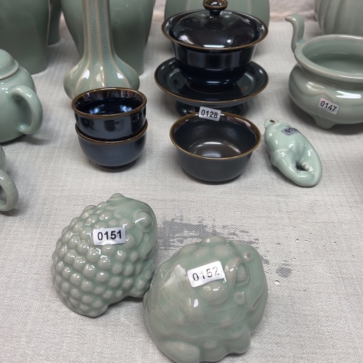 亲***豆瓷杯子0151，0152 微瑕介意勿怕。