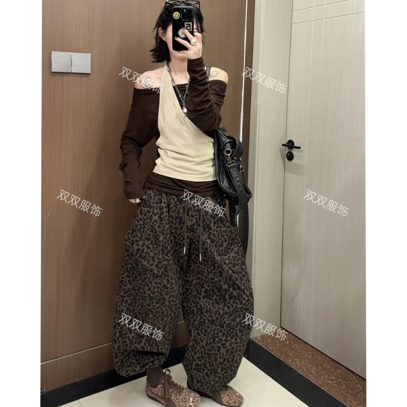 【SSOUHAN】小众设计挂脖假两件拉肩长袖T恤洋气时尚显瘦