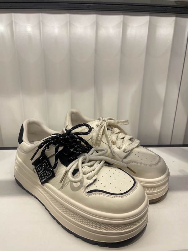 352034516e漫步佳人休闲厚底板鞋